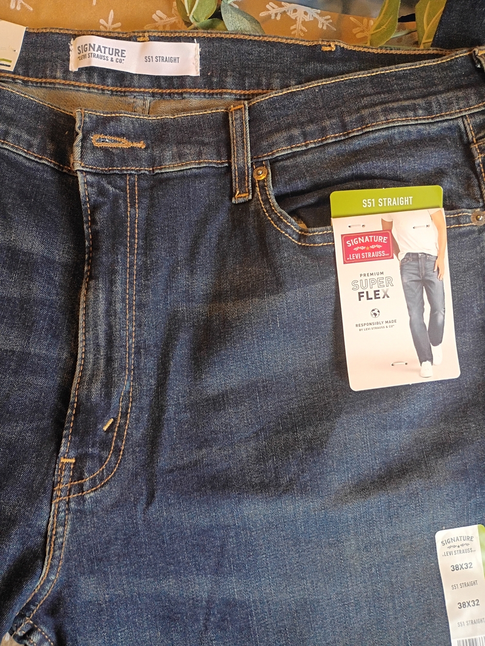 Levi's Men's Straight Jeans in Dark Indigo Blue 38 X 32 NWT